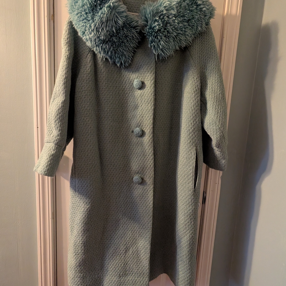 Elegant Blue Women's Coat with Faux Fur Collar